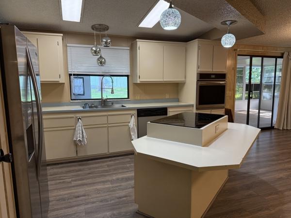 1987 Fuqu H Mobile Home
