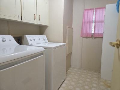 Photo 3 of 19 of home located at 507 West Moore Drive Auburndale, FL 33823