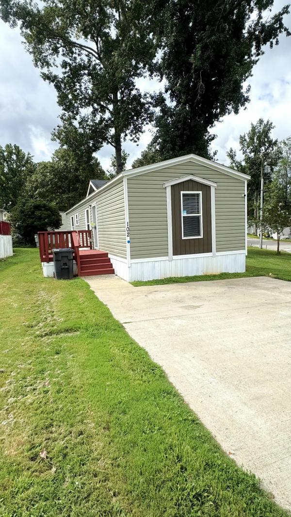 2021 Champion Grand Slam Mobile Home