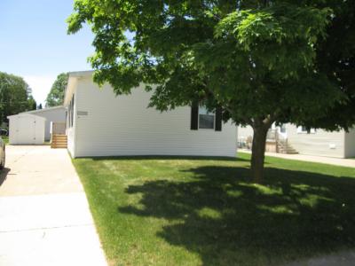 Photo 3 of 17 of home located at 43432 Eureka Dr Clinton Township, MI 48036