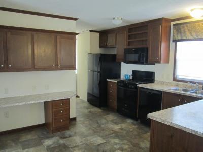 Photo 3 of 7 of home located at 5001 South Ave Lot 212 Toledo, OH 43615