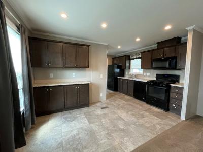 Mobile Home at 40690 Heath Ct Sterling Heights, MI 48310