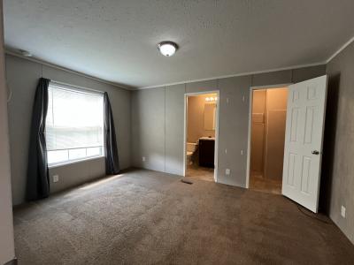Photo 5 of 10 of home located at 40690 Heath Ct Sterling Heights, MI 48310