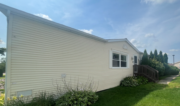 2001 REDMAN Mobile Home For Sale