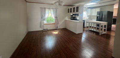 Photo 3 of 22 of home located at 15 Ridgeway Circle Saline, MI 48176