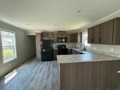 Mobile Home at 216 North Carolina Drive Lot 216Nc Elyria, OH 44035