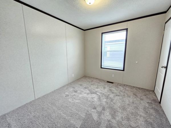 2022 Clayton Pulse 7616-773P  Home