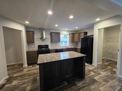Mobile Home at 16 Swallow Ct Orion Township, MI 48359
