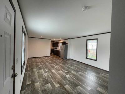 Photo 3 of 16 of home located at 259 North Blackwood Dr Zanesville, OH 43701