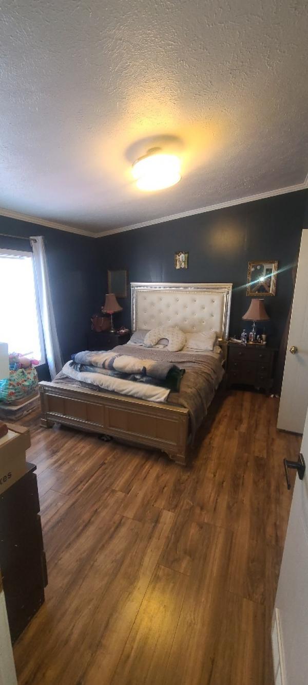 2002 Skyline Manufactured Home