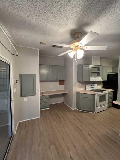 Photo 3 of 16 of home located at 400 Cinnamon Circle Deland, FL 32724
