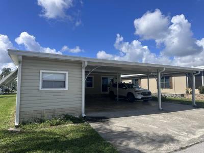 Photo 4 of 43 of home located at 504 Avanti Way North Fort Myers, FL 33917