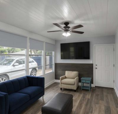 Photo 3 of 24 of home located at 1610 West Bay Dr Largo, FL 33770