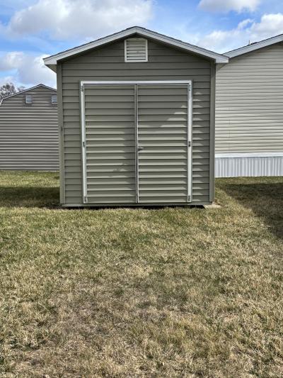 Photo 4 of 11 of home located at 2600 Lansing Rd, Lot 55 Charlotte, MI 48813