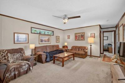 Photo 4 of 22 of home located at 89 Thomas Ln Chaska, MN 55318