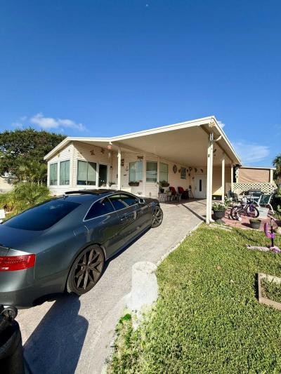 Photo 3 of 19 of home located at 7840 72nd St N Pinellas Park, FL 33782