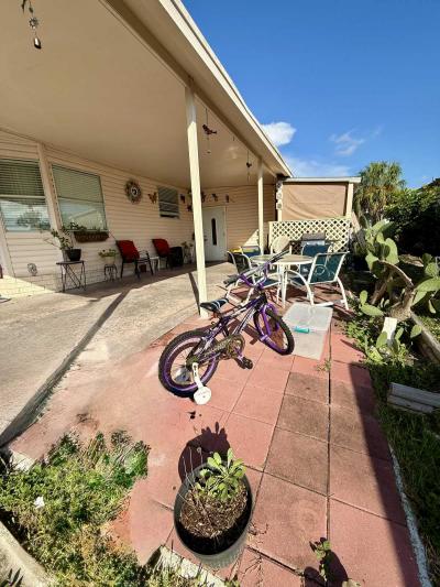 Photo 4 of 19 of home located at 7840 72nd St N Pinellas Park, FL 33782