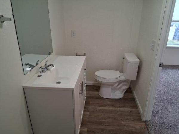 2000 Oakwood Manufactured Home
