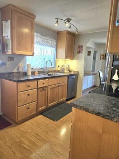Photo 3 of 27 of home located at 18022 N. 16th St. #164 Phoenix, AZ 85022