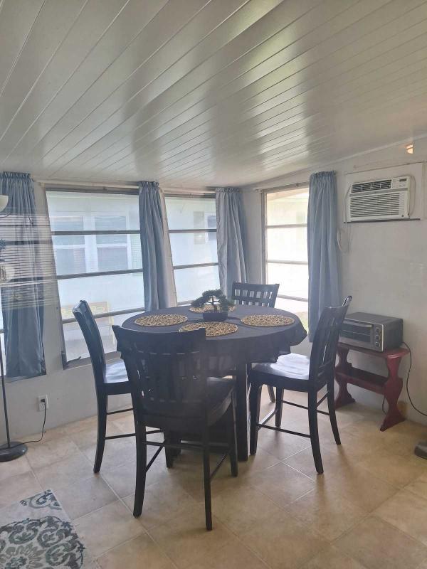 1972 Delco Hs Mobile Home