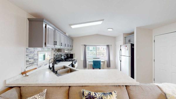 1992 Skyline Manufactured Home