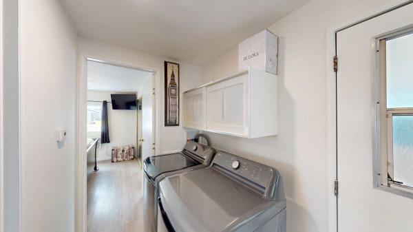 1992 Skyline Manufactured Home
