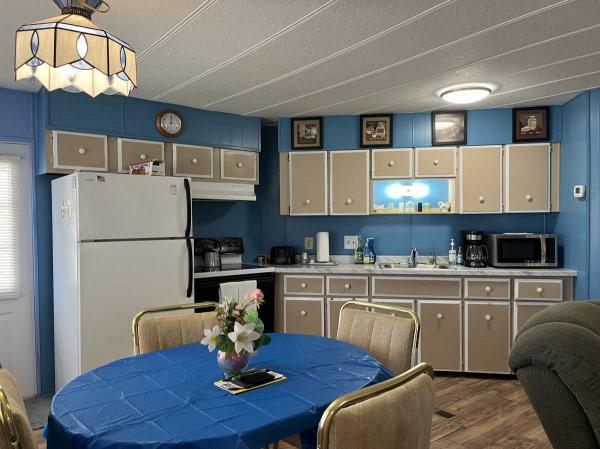 1977 HOMI Mobile Home