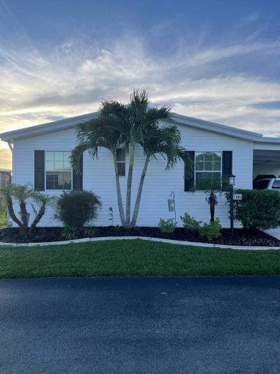 Photo 2 of 31 of home located at 29200 Jones Loop Rd, Lot 581 Punta Gorda, FL 33950