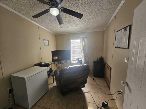 2005 Mobile Home