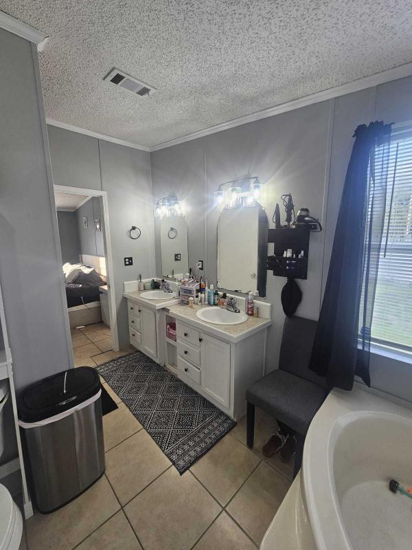 2005 Mobile Home