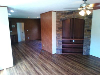 Photo 5 of 13 of home located at 3265 Us Hwy 78 Leeds, AL 35094
