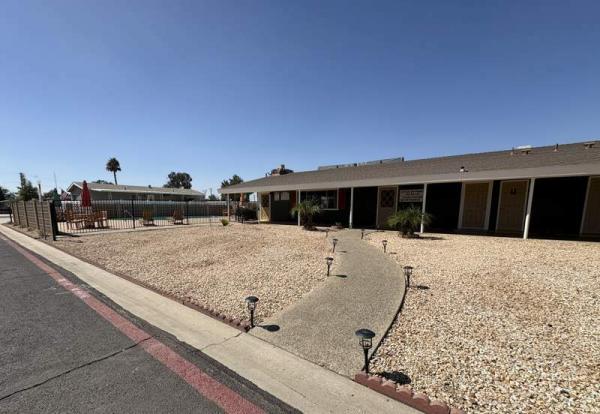 2018 Commodore Mobile Home For Sale