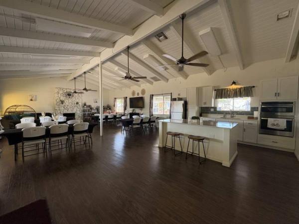 2018 Commodore Manufactured Home