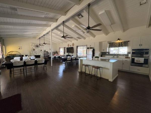 2018 Commodore Manufactured Home