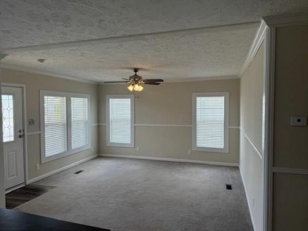 2019 Clayton Homes Inc Yes Mobile Home