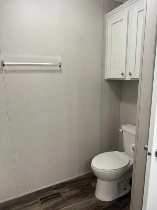 2019 Clayton Homes Inc Yes Mobile Home