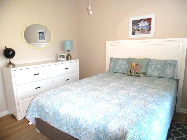 2006 Homes of Merit Mobile Home