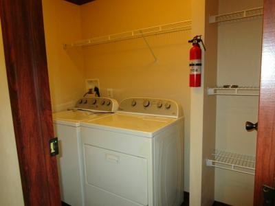 Photo 5 of 14 of home located at 17834 Dennis Street Brownstown, MI 48174