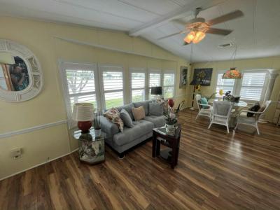 Photo 4 of 7 of home located at 148 Freeport Cay Vero Beach, FL 32966