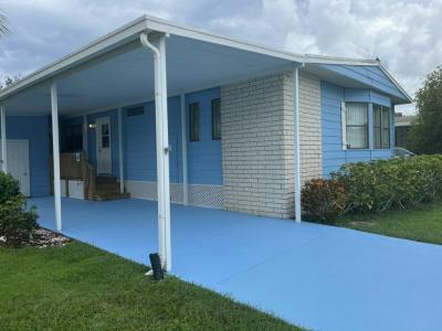 Photo 3 of 5 of home located at 1405 82nd Avenue, Site #68 Vero Beach, FL 32966