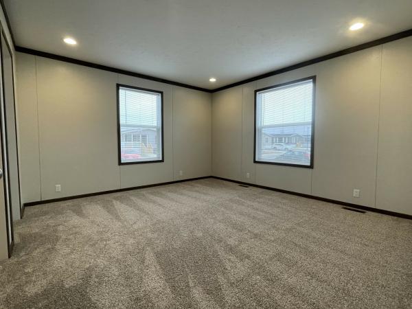 2023 Clayton 95PLH28523B Mobile Home