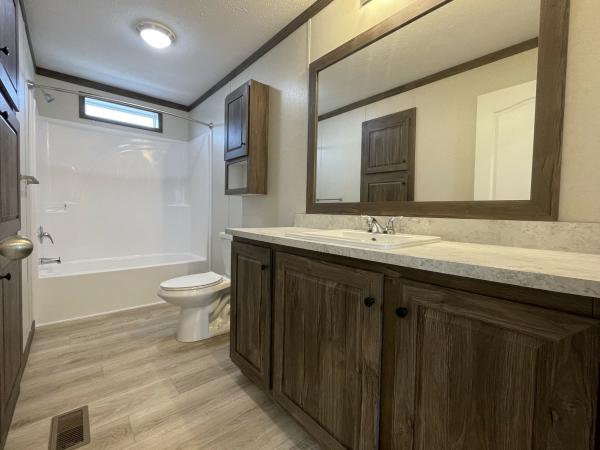 2023 Clayton 95PLH28523B Mobile Home