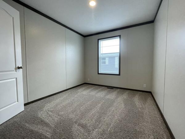 2023 Clayton 95PLH28523B Mobile Home