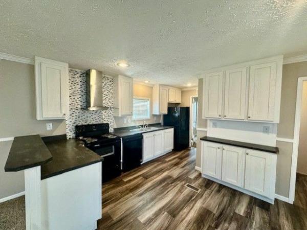 2019 Clayton Homes Inc Yes Mobile Home