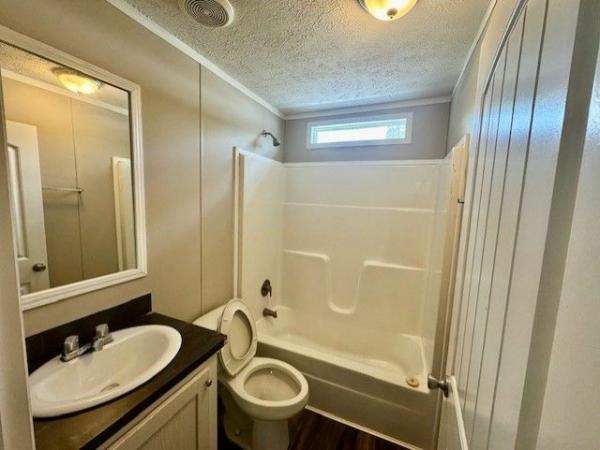 2019 Clayton Homes Inc Yes Mobile Home