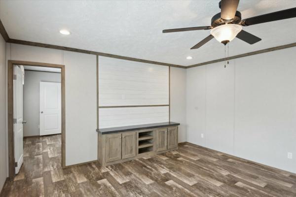 2025 Clayton 76 Grand Living  Home