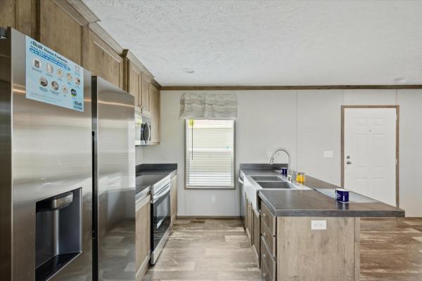 2025 Clayton 76 Grand Living  Home