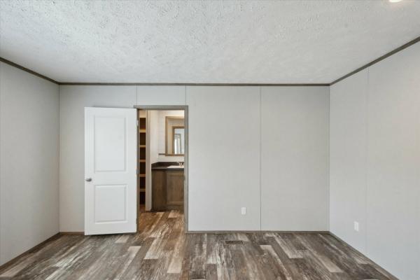 2025 Clayton 76 Grand Living  Home