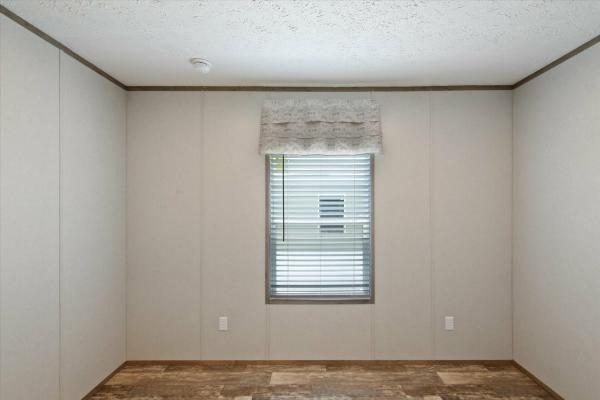 2025 Clayton 76 Grand Living  Home