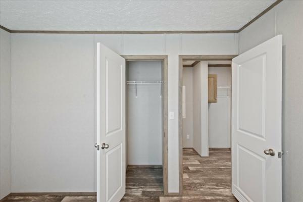 2025 Clayton 76 Grand Living  Home